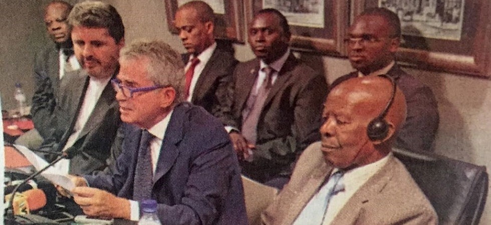 Mario Raffaelli durante le trattative in Mozambico - dicembre 2016 Mario Raffaelli durante le trattative in Mozambico - dicembre 2016